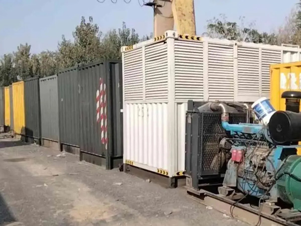 望城200KW柴油发电机机组每小时油耗是多少？